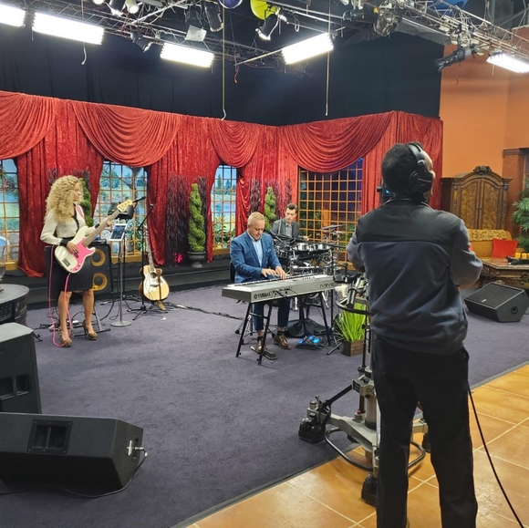 Meet your Posher, Karen - Picture 13 of 15